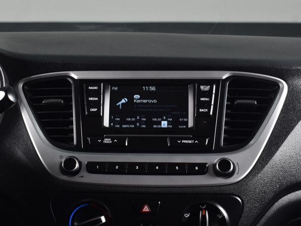 Hyundai Solaris II с пробегом 2017 года, цена 1 349 995 рублей, 53401 км, седан, Автокод Объявления