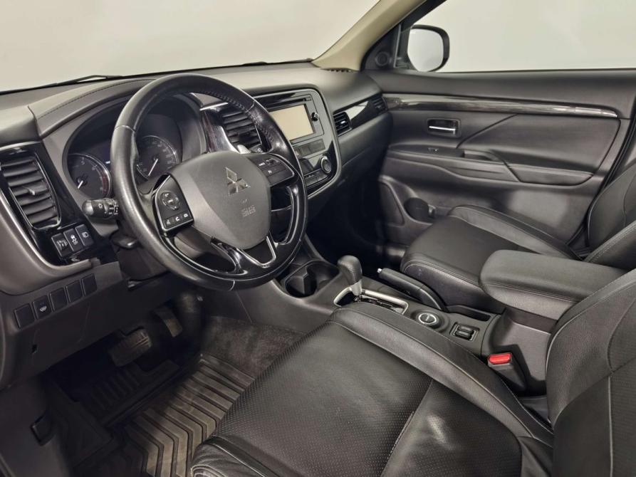 Mitsubishi Outlander III Рестайлинг 2 Санкт-Петербург  - изображение 10
