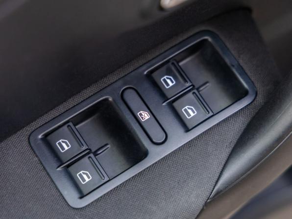 Volkswagen Polo V с пробегом 2011 года, цена 878 000 рублей, 94500 км, седан, Автокод Объявления