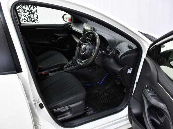Toyota Yaris IV с пробегом 2020 года, цена 1 170 000 рублей, 115009 км, хэтчбек, Автокод Объявления