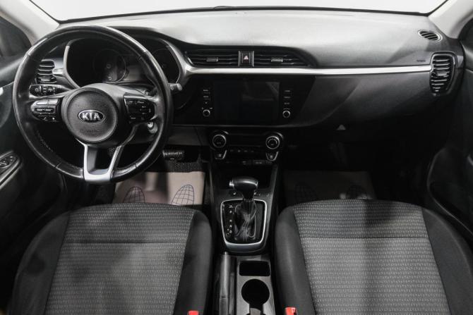 Kia Rio IV Рестайлинг с пробегом 2020 года, цена 1 499 000 рублей, 140000 км, седан, Автокод Объявления