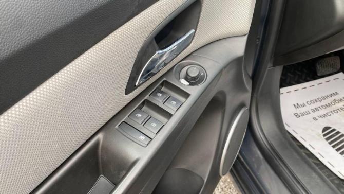 Chevrolet Cruze I Рестайлинг с пробегом 2013 года, цена 793 000 рублей, 201581 км, седан, Автокод Объявления