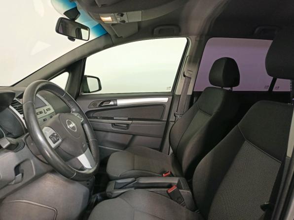 Opel Zafira B Рестайлинг с пробегом 2012 года, цена 749 000 рублей, 135000 км, компактвэн, Автокод Объявления