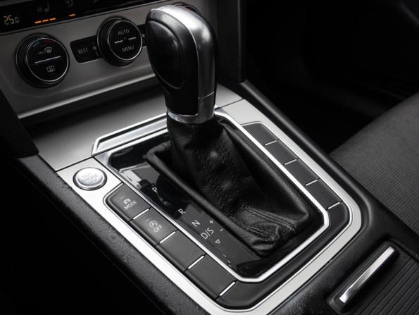 Volkswagen Passat B8 с пробегом 2015 года, цена 1 670 000 рублей, 195770 км, седан, Автокод Объявления