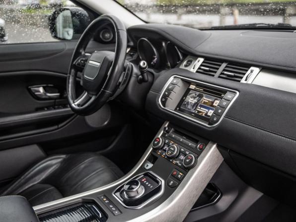 Land Rover Range Rover Evoque I Рестайлинг с пробегом 2015 года, цена 2 398 000 рублей, 177081 км, внедорожник, Автокод Объявления