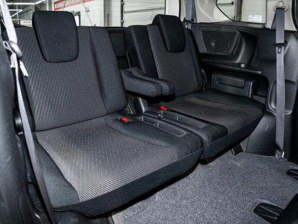 Honda Freed I Рестайлинг с пробегом 2012 года, цена 1 015 000 рублей, 178600 км, компактвэн, Автокод Объявления