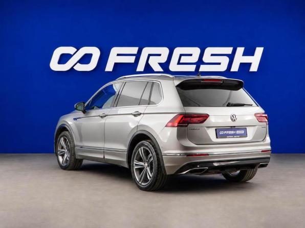 Volkswagen Tiguan II с пробегом 2018 года, цена 3 098 055 рублей, 165038 км, внедорожник, Автокод Объявления
