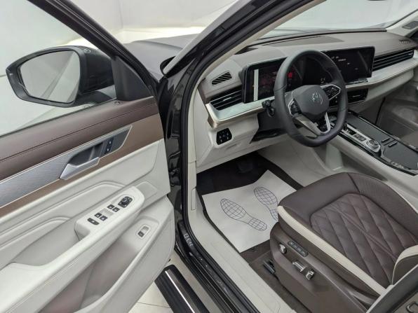 Новый Volkswagen Tavendor I 2026 года, цена 5 799 000 рублей, внедорожник, Автокод Объявления