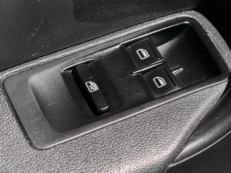 Volkswagen Polo V Рестайлинг Екатеринбург  - изображение 18
