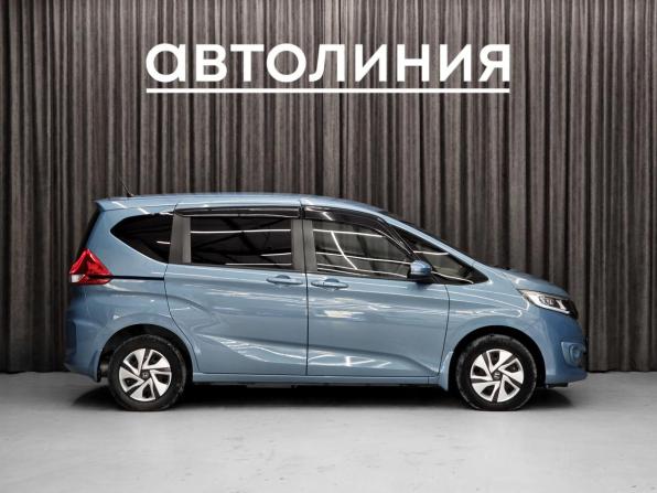 Honda Freed II с пробегом 2017 года, цена 1 350 000 рублей, 151023 км, компактвэн, Автокод Объявления