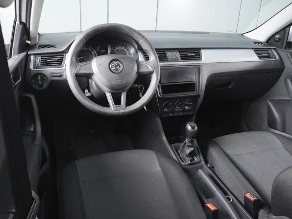 Skoda Rapid I Рестайлинг с пробегом 2018 года, цена 1 199 000 рублей, 258367 км, лифтбек, Автокод Объявления