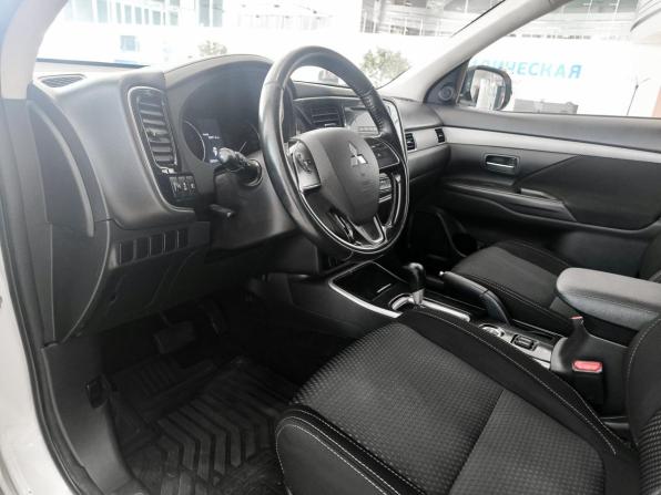 Mitsubishi Outlander III Рестайлинг 3 с пробегом 2018 года, цена 1 630 000 рублей, 200290 км, внедорожник, Автокод Объявления