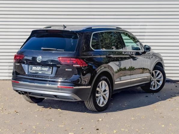 Volkswagen Tiguan II с пробегом 2018 года, цена 2 380 000 рублей, 105348 км, внедорожник, Автокод Объявления