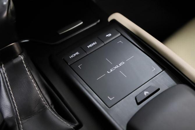 Lexus ES VII с пробегом 2018 года, цена 3 199 000 рублей, 162266 км, седан, Автокод Объявления