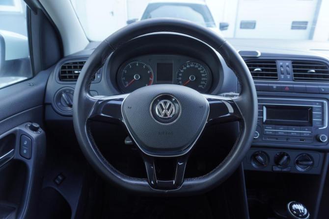 Volkswagen Polo V Рестайлинг с пробегом 2018 года, цена 849 000 рублей, 245992 км, седан, Автокод Объявления