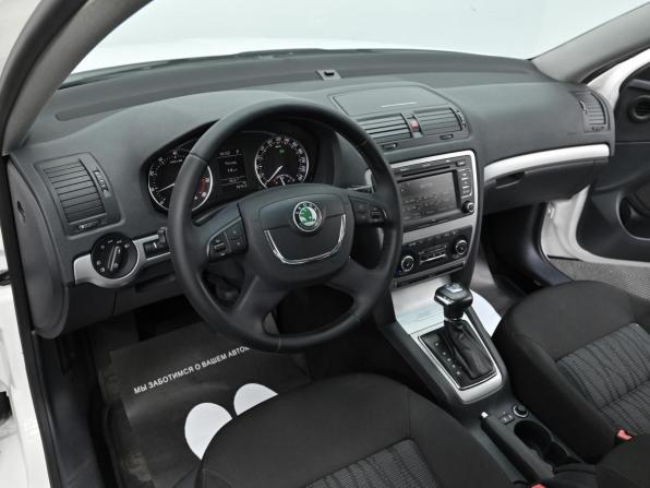 Skoda Octavia II (A5) Рестайлинг с пробегом 2012 года, цена 849 000 рублей, 111000 км, лифтбек, Автокод Объявления