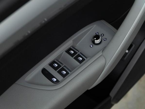 Audi Q5 II (FY) с пробегом 2017 года, цена 2 799 999 рублей, 147084 км, внедорожник, Автокод Объявления