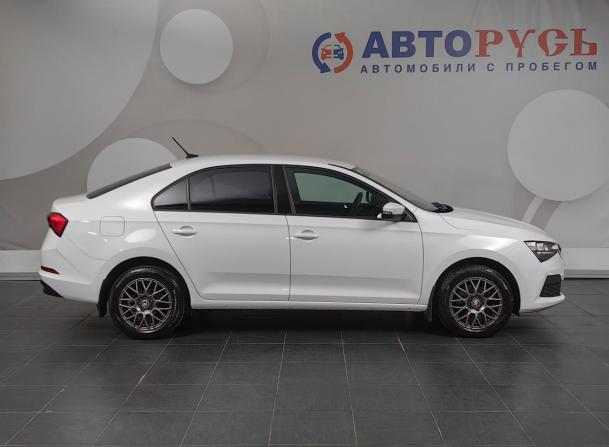 Skoda Rapid II с пробегом 2021 года, цена 1 592 000 рублей, 93454 км, лифтбек, Автокод Объявления
