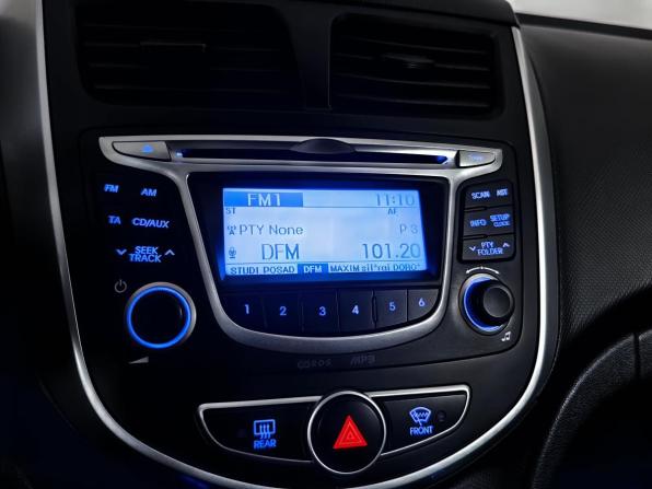 Hyundai Solaris I с пробегом 2014 года, цена 755 000 рублей, 215659 км, седан, Автокод Объявления