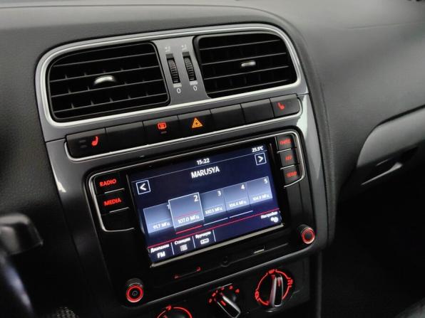 Volkswagen Polo V Рестайлинг с пробегом 2019 года, цена 1 179 000 рублей, 132479 км, седан, Автокод Объявления