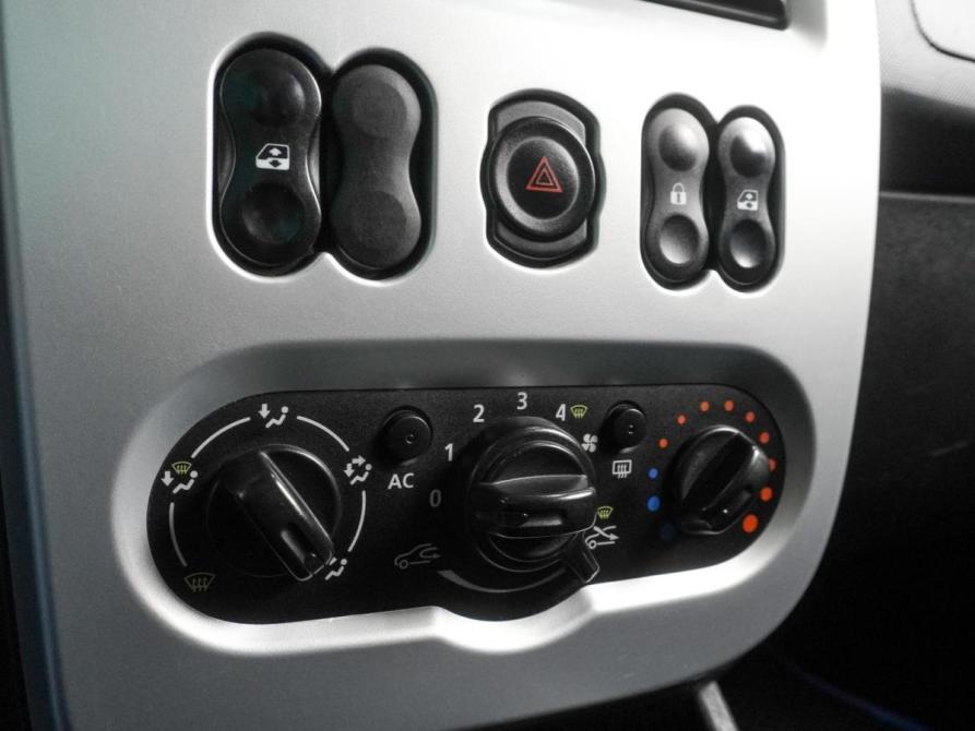 Renault Logan I Рестайлинг Воронеж  - изображение 12