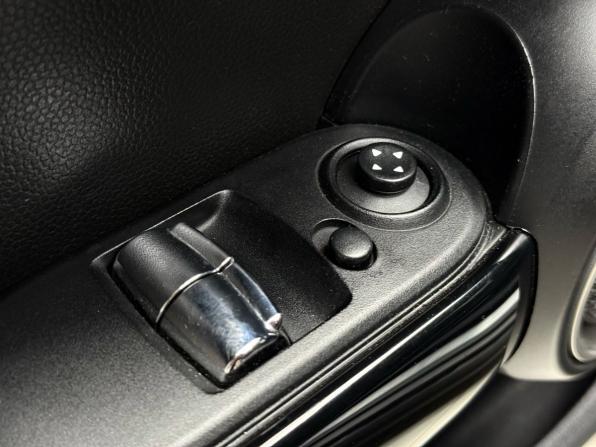 Mini Hatch III (F55/F56) с пробегом 2015 года, цена 2 069 000 рублей, 180000 км, хэтчбек, Автокод Объявления