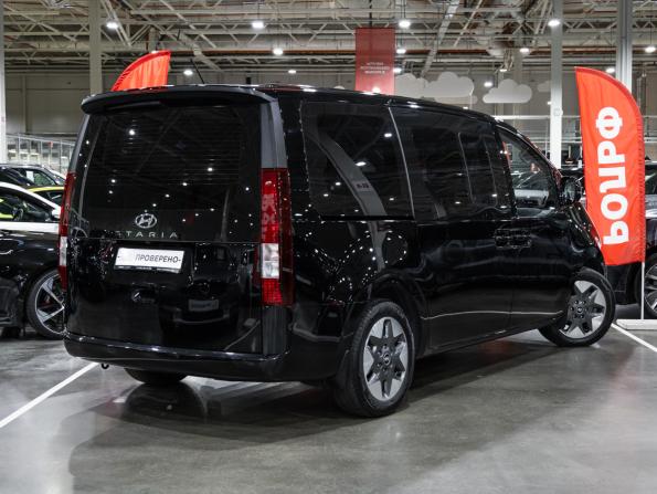 Hyundai Staria I с пробегом 2023 года, цена 4 249 700 рублей, 62648 км, минивэн, Автокод Объявления