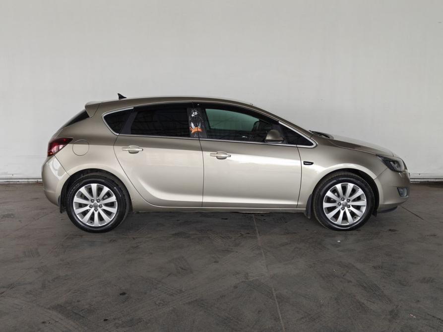 Opel Astra J Москва  - изображение 8