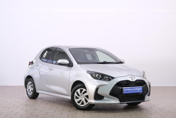 Toyota Yaris IV с пробегом 2021 года, цена 1 349 000 рублей, 82000 км, хэтчбек, Автокод Объявления