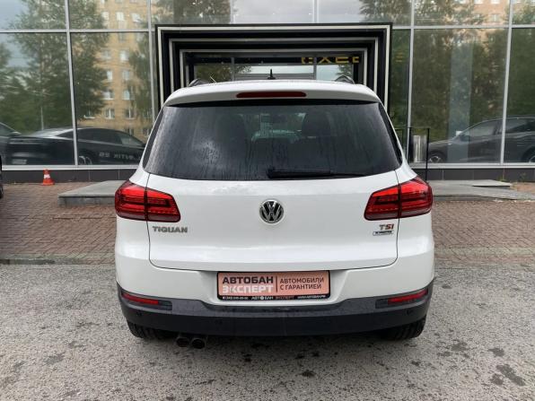 Volkswagen Tiguan I Рестайлинг с пробегом 2015 года, цена 1 329 000 рублей, 137621 км, внедорожник, Автокод Объявления