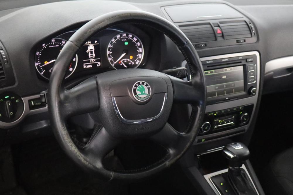 Skoda Octavia II (A5) Рестайлинг Санкт-Петербург  - изображение 9