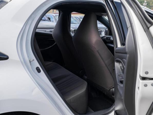 Toyota Yaris IV с пробегом 2021 года, цена 1 199 000 рублей, 151701 км, хэтчбек, Автокод Объявления