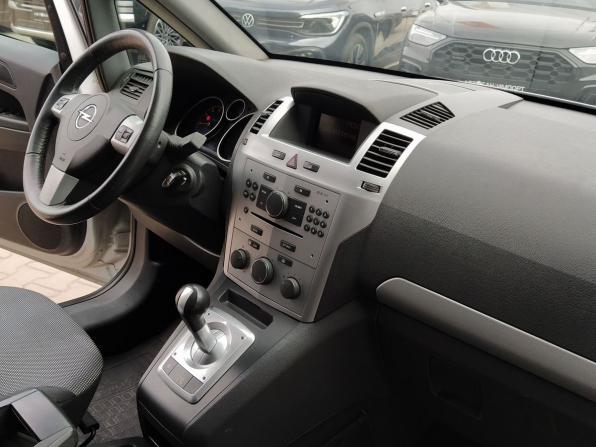 Opel Zafira B Рестайлинг с пробегом 2011 года, цена 550 000 рублей, 285000 км, компактвэн, Автокод Объявления