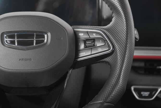 Geely Coolray I Рестайлинг с пробегом 2024 года, цена 2 049 000 рублей, 61000 км, внедорожник, Автокод Объявления