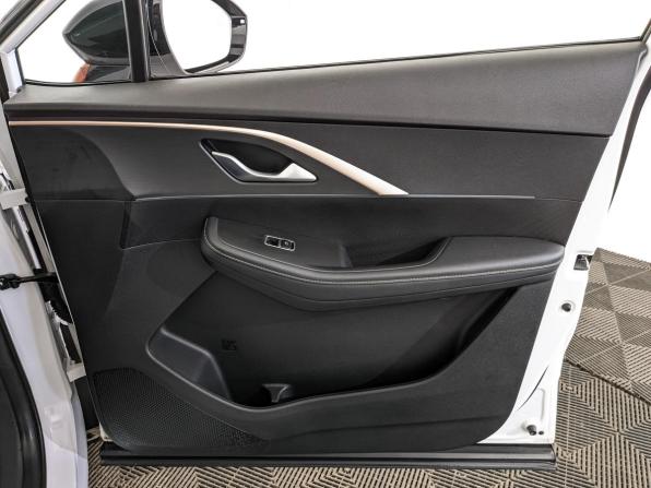 Omoda C5 I с пробегом 2023 года, цена 1 830 000 рублей, 49950 км, внедорожник, Автокод Объявления