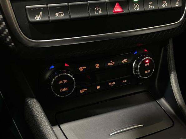 Mercedes-Benz GLA I (X156) с пробегом 2015 года, цена 1 930 000 рублей, 137878 км, внедорожник, Автокод Объявления