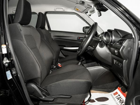 Suzuki Swift V с пробегом 2021 года, цена 1 085 500 рублей, 49743 км, хэтчбек, Автокод Объявления