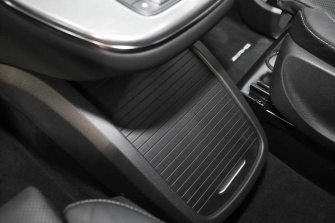 Новый Mercedes-Benz V-Класс III (W447) Рестайлинг 2 2024 года, цена 15 600 000 рублей, минивэн, Автокод Объявления