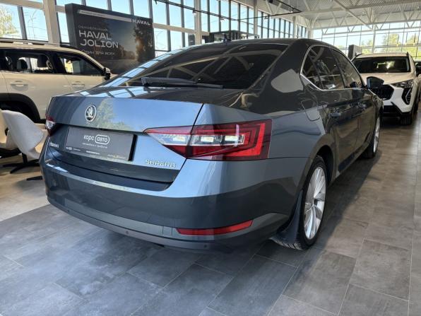 Skoda Superb III с пробегом 2017 года, цена 1 689 000 рублей, 181485 км, лифтбек, Автокод Объявления