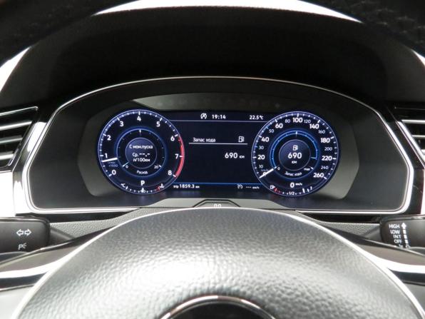 Volkswagen Passat B8 с пробегом 2017 года, цена 1 790 000 рублей, 177900 км, седан, Автокод Объявления