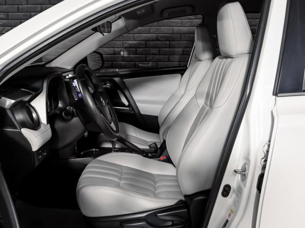 Toyota RAV4 IV (XA40) Рестайлинг с пробегом 2016 года, цена 2 200 000 рублей, 199822 км, внедорожник, Автокод Объявления