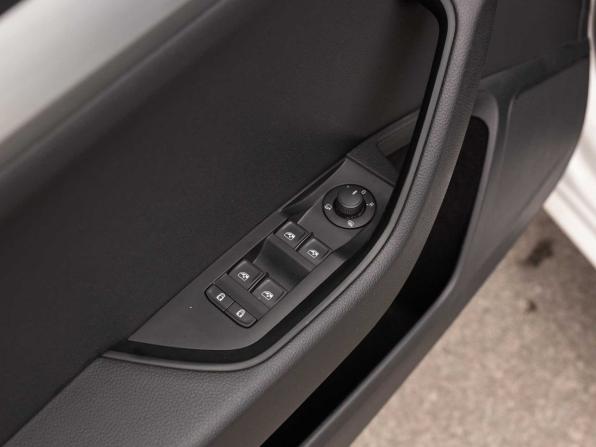 Skoda Superb III с пробегом 2018 года, цена 2 010 000 рублей, 124545 км, лифтбек, Автокод Объявления