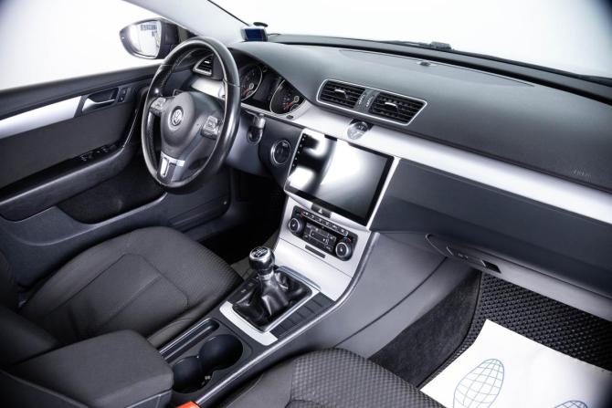 Volkswagen Passat B7 с пробегом 2011 года, цена 899 000 рублей, 180000 км, седан, Автокод Объявления