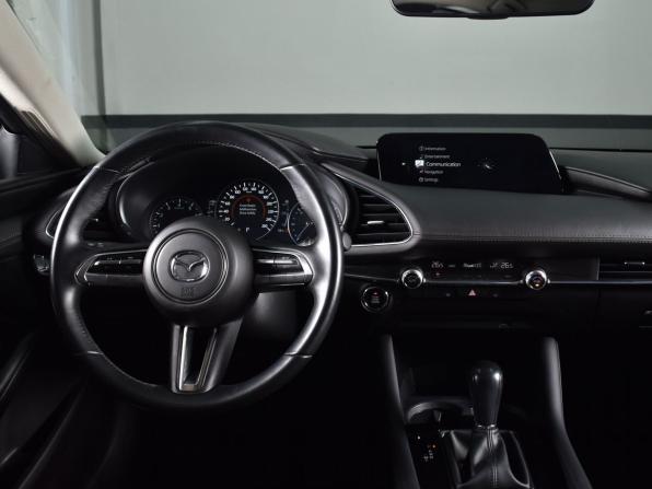 Mazda 3 IV (BP) с пробегом 2019 года, цена 2 374 995 рублей, 14650 км, седан, Автокод Объявления