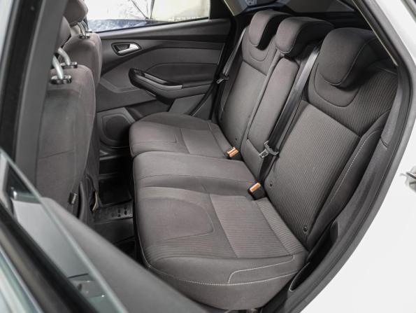 Ford Focus III с пробегом 2015 года, цена 899 000 рублей, 142157 км, хэтчбек, Автокод Объявления