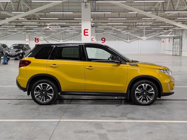 Suzuki Vitara II Рестайлинг с пробегом 2019 года, цена 1 950 000 рублей, 110002 км, внедорожник, Автокод Объявления