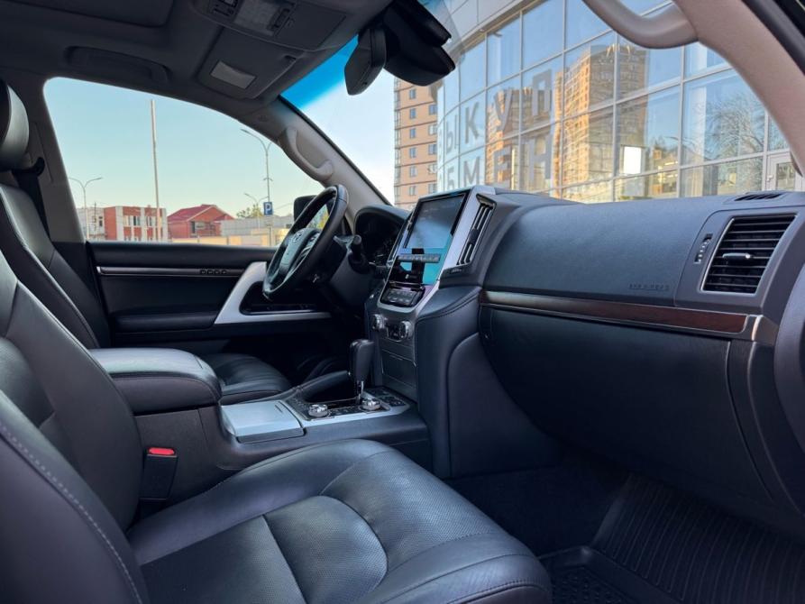 Toyota Land Cruiser 200 Series Рестайлинг 2 Ростов-на-Дону  - изображение 15