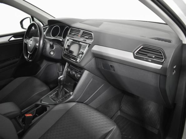 Volkswagen Tiguan II с пробегом 2018 года, цена 2 147 980 рублей, 90000 км, внедорожник, Автокод Объявления