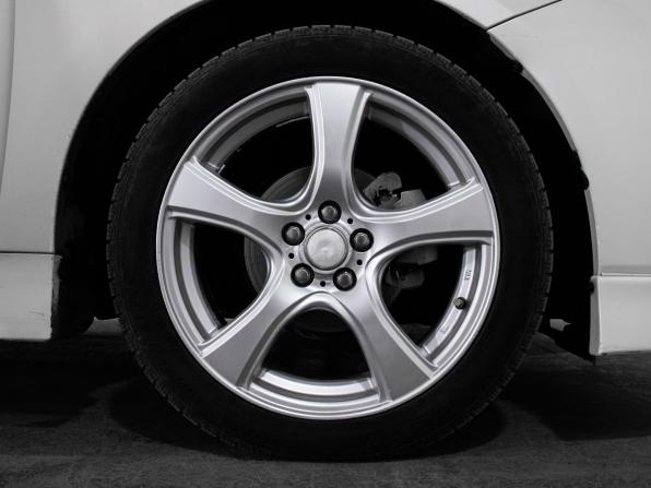 Toyota Prius III (XW30) с пробегом 2011 года, цена 999 000 рублей, 281454 км, лифтбек, Автокод Объявления