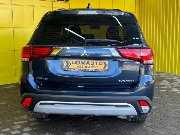 Mitsubishi Outlander III Рестайлинг 3 с пробегом 2020 года, цена 2 249 000 рублей, 139000 км, внедорожник, Автокод Объявления